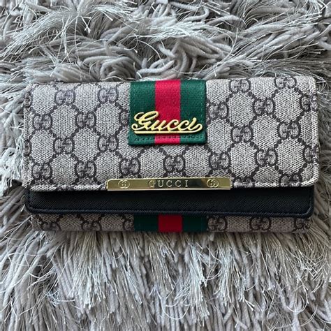 trifold gucci wallet